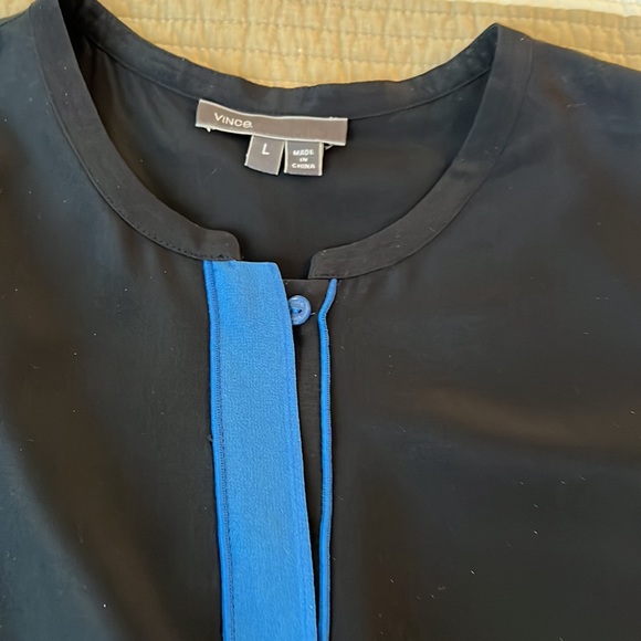 Vince 2 tone navy/blue sleeveless pure silk blouse. Excellent condition - Picture 7 of 7